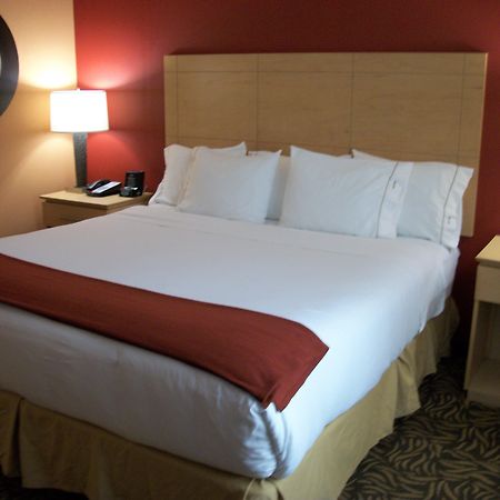 Holiday Inn Express - Cortland By Ihg Oda fotoğraf